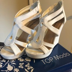 White wedges